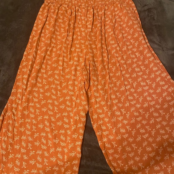 Pants - Picture 3 of 4